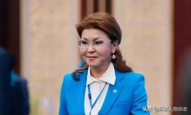 她是哈国长公主，曾为权力葬送婚姻，父亲辞职她成最大赢家