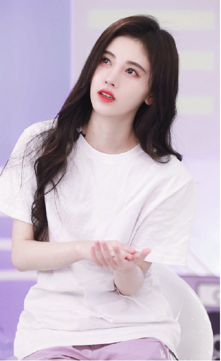 鞠婧祎回应“四千年”称号又上热搜?难道又要翻车?