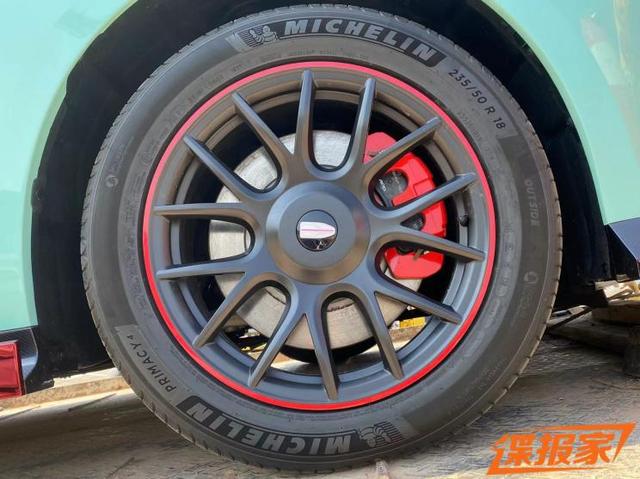 2022广州车展探馆:红旗E-QM5改装版