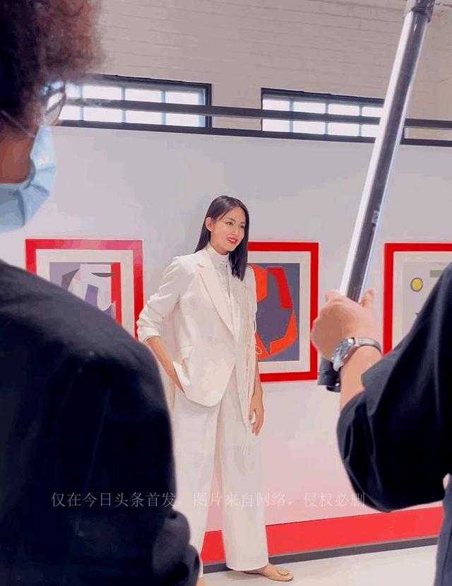 7位堪称“半身美女”的女星,看脸貌美如花,看下半身惨不忍睹