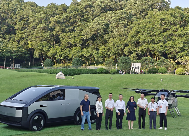 广汽腾飞：GOVY AirJet飞行汽车首次亮相