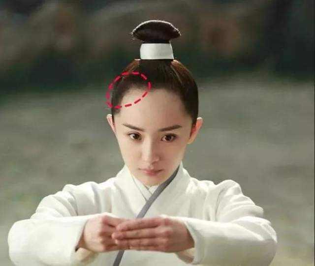 女网红撞脸热巴,被赞比本尊还美,网红圈为热度都在碰瓷明星?