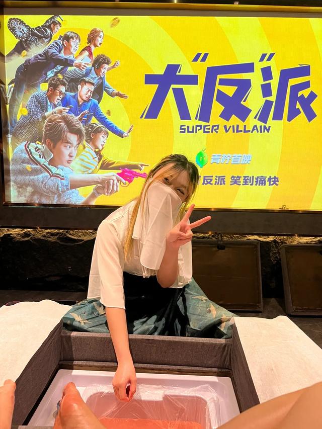 采耳店内幕:女技师的轻柔式按摩,别有洞天