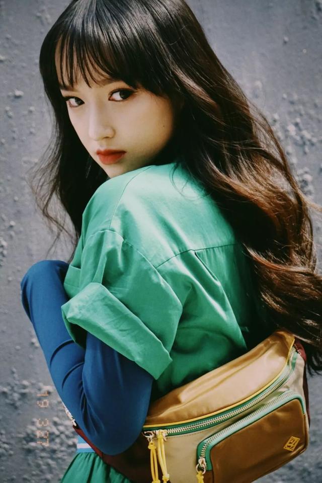 这个98年生的大胸萝莉,当过蔡徐坤导师,和王一博跳过舞:这是妖精转世吧