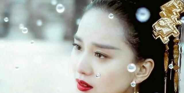 杨幂、迪丽热巴、刘亦菲这些哭得梨花带雨的美人,谁最让你动容?