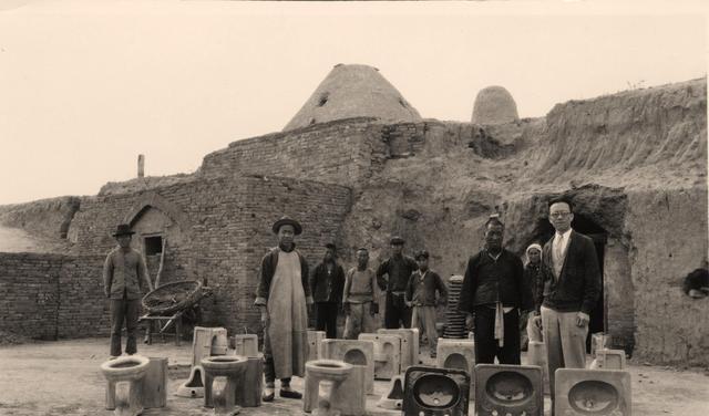 一组精彩照片:丹麦漂亮的超胖女模特,属于非洲山魈的写真镜头