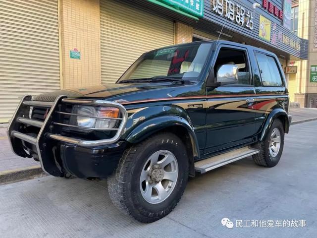 老车群里看到一台两门的二代帕杰罗,关键还是3.0手动档,够牛
