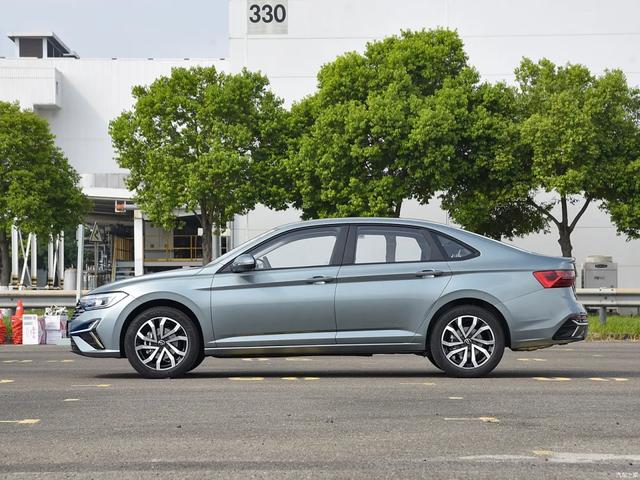 捷达VA7 不到9万买“大众速腾”?发动机带T!家用买它可太香了!