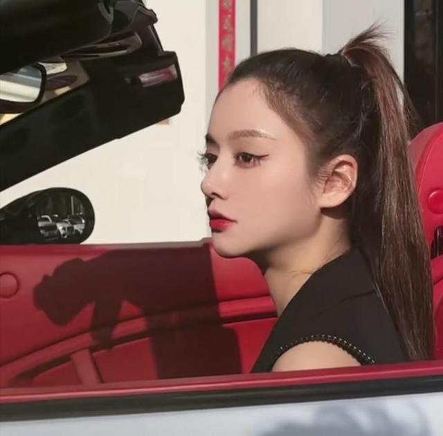 女网红撞脸热巴,被赞比本尊还美,网红圈为热度都在碰瓷明星?