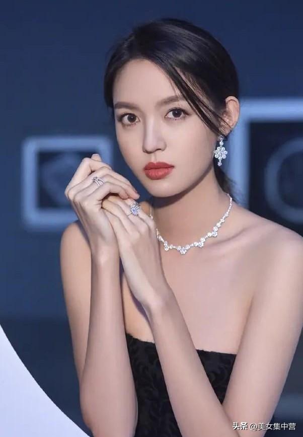 世界小姐张梓琳:人间极品、性感尤物再现,谁能顶住这熟成魅力?