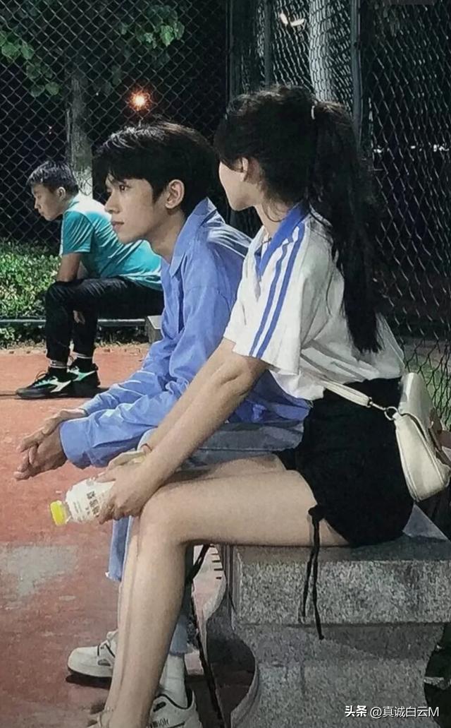 男女亲热时，怎样判断女人是动了真感情？