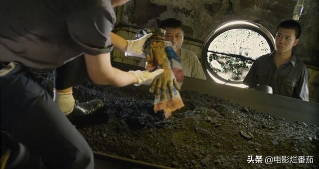 「白日焰火」里的种种猥琐不堪,隐藏了国人对“性”的隐晦和苦闷