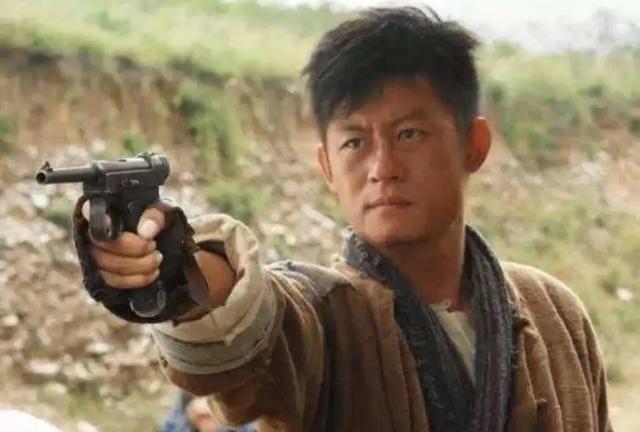 备受欢迎的10部抗战剧，《雪豹》第六，《亮剑》只能排第二