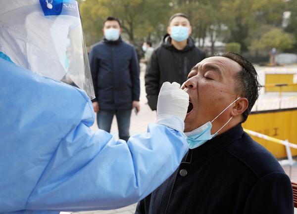 实战模式,真人真检:上海奉贤举办全民核酸检测应急演练