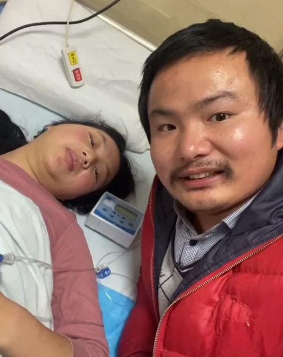 牛爱芳官宣好消息，小春花二胎终于降生，孩子呼吸急促状态不佳