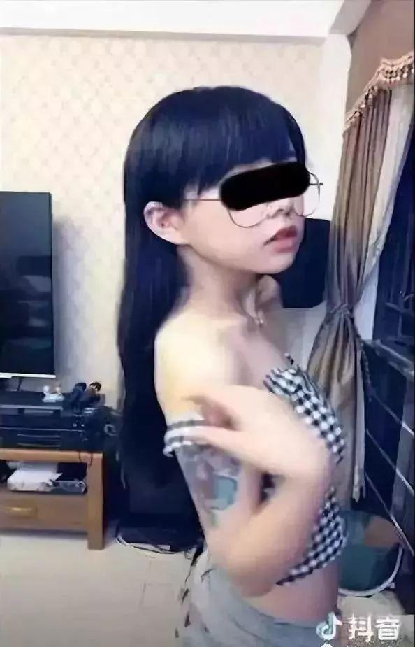 被软色情绑架的中国人，这些“低俗”广告的还有没有底线