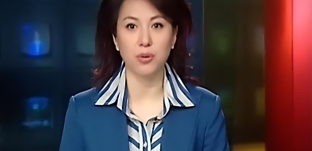 央视主持人梦桐：嫁给丈夫多年恩爱如初，如今48岁仍风韵犹存