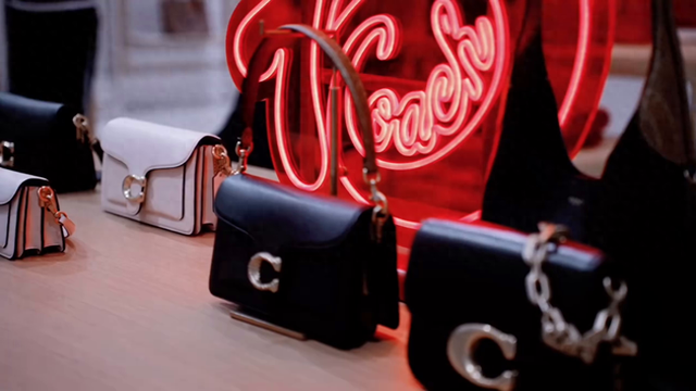 喜欢买包包的女同志们,可以去逛了,#芜湖