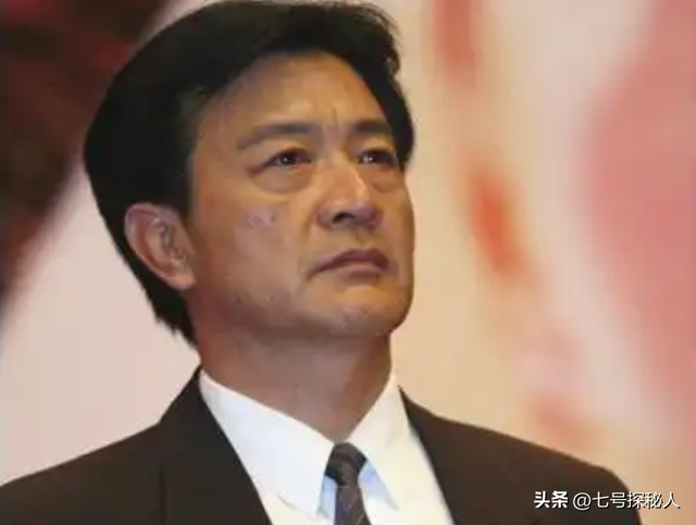 周里京一生清高不炒作，唯一心里过不去的坎，就是已故30年的妻子