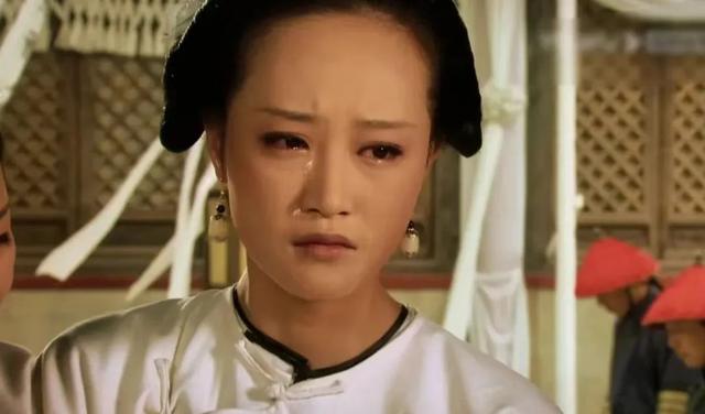 皇帝说允礼之死不能有哭声，为何玉隐大哭撞棺赴死，皇帝不责怪？