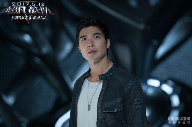 《超凡战队》“五色战士”版预告 大战在即变身出击