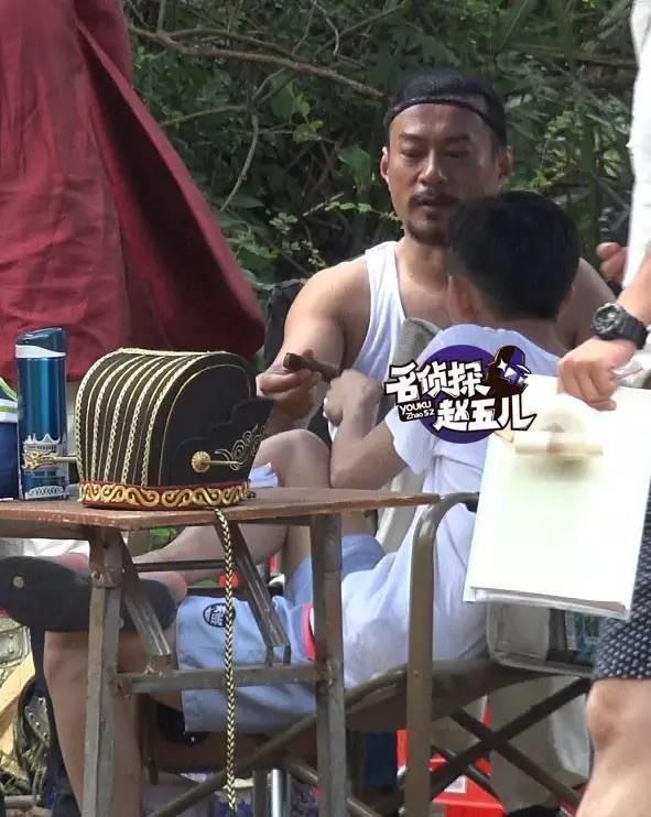 张一山喝多了才对同性下手?不,被他爱抚过的男人还有他们!