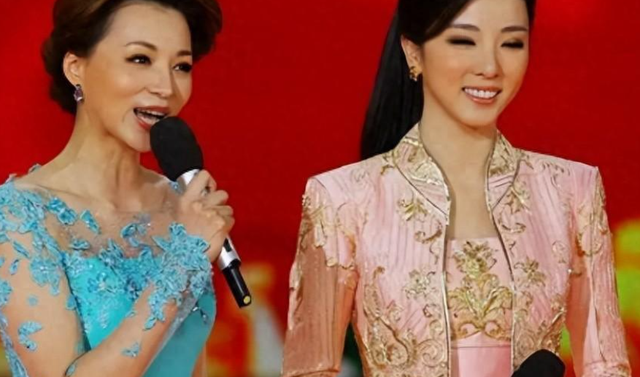 央视主持人梦桐：嫁给丈夫多年恩爱如初，如今48岁仍风韵犹存