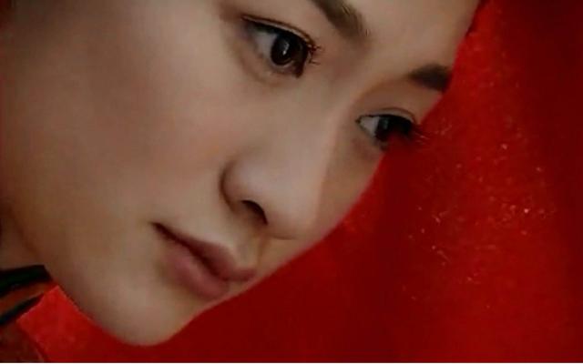 “苦情冷白皮”李小冉出道26年，14部经典窥见：容颜几变？