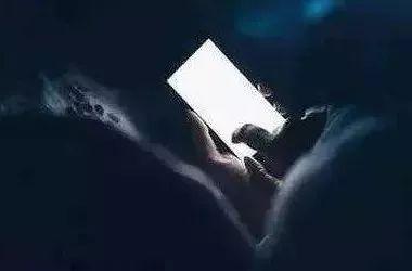 抖音最红“流浪大师”现身，惊动了警察！他的真实身份是…