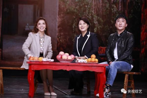 《我的艺术清单》王茜华：岁岁年年“茜华红”