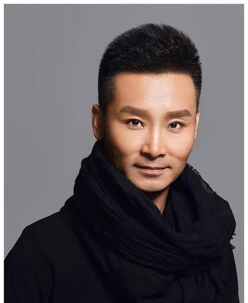 刘和刚：成名后把岳父母接到豪宅，父亲猝然离世令他沉痛愧疚不已