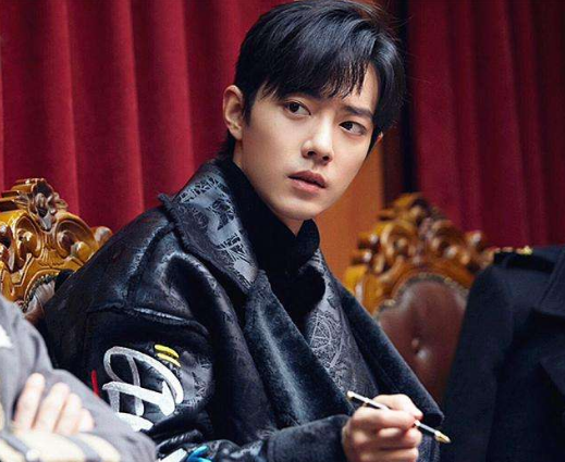 阿阮推文：书评8本女主角非C的经典言情小说《误入浮华》首推