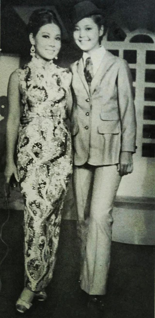 她是《不了情》的原唱,现在却用画笔找回那段旧时光