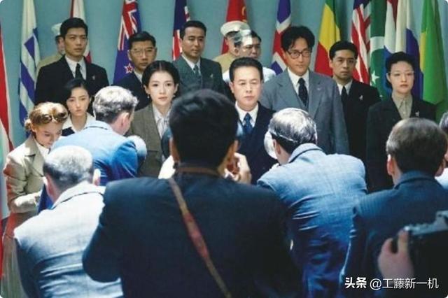 36岁朱一龙演儿子,和新片中大15岁的父亲同框,画面就尴尬了