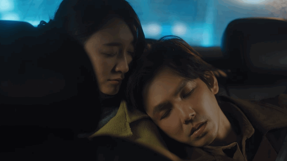 “苦情冷白皮”李小冉出道26年，14部经典窥见：容颜几变？