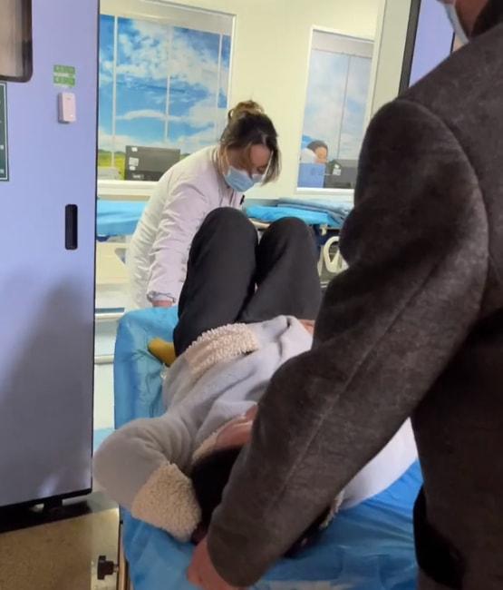 牛爱芳官宣好消息，小春花二胎终于降生，孩子呼吸急促状态不佳