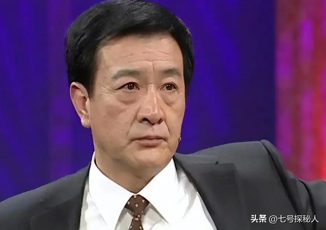 周里京一生清高不炒作，唯一心里过不去的坎，就是已故30年的妻子