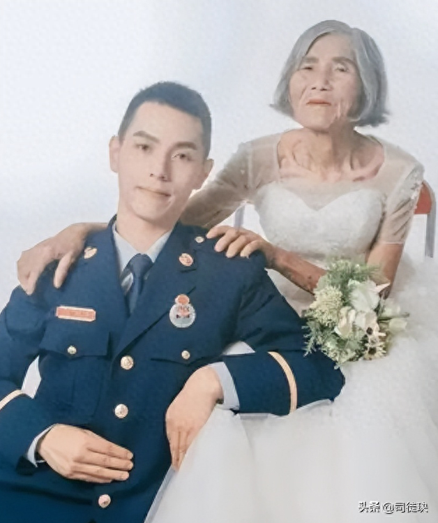 19年江西24岁男子带85岁老妇进婚纱店，一开口，店员纳闷难以答复