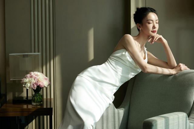 金晨晒大方晒腹肌照！四块腹肌太吸睛 身材不输男星好强