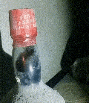 公司新来的女员工不仅身材好，工作能力也强，每次老板出差都带她