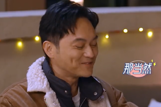 张智霖打麻将太疯狂，连续5天不睡觉，惹袁咏仪生气也懒得管