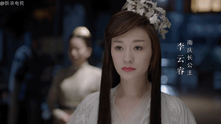 “苦情冷白皮”李小冉出道26年，14部经典窥见：容颜几变？