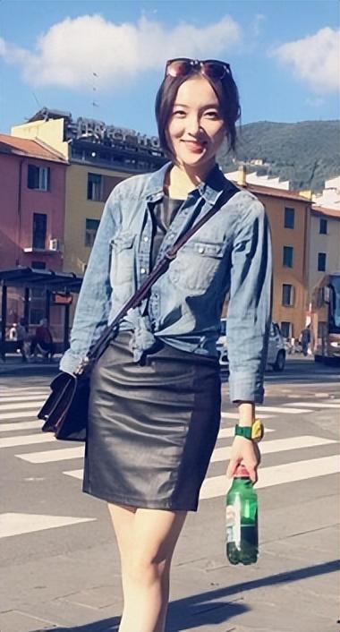 福建电视台体育频道美女主持人曾宝风采一览，美与知性并存