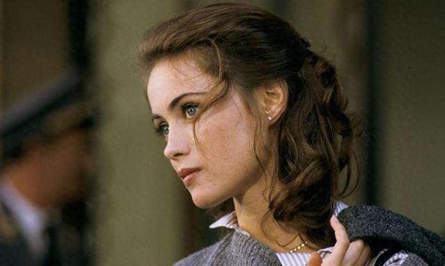 “美丽坏女人”艾曼纽为艺术献身的电影合集