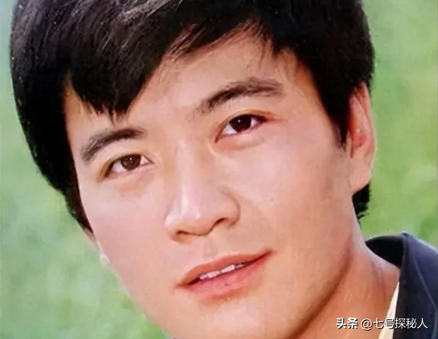 周里京一生清高不炒作，唯一心里过不去的坎，就是已故30年的妻子