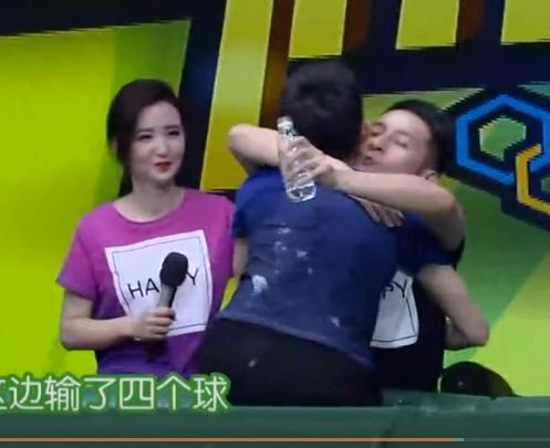 张一山喝多了才对同性下手?不,被他爱抚过的男人还有他们!