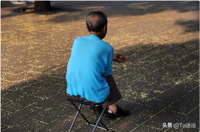 1997年，82岁抗战老兵“三婚”，领证时发现新娘竟是60年前的原配