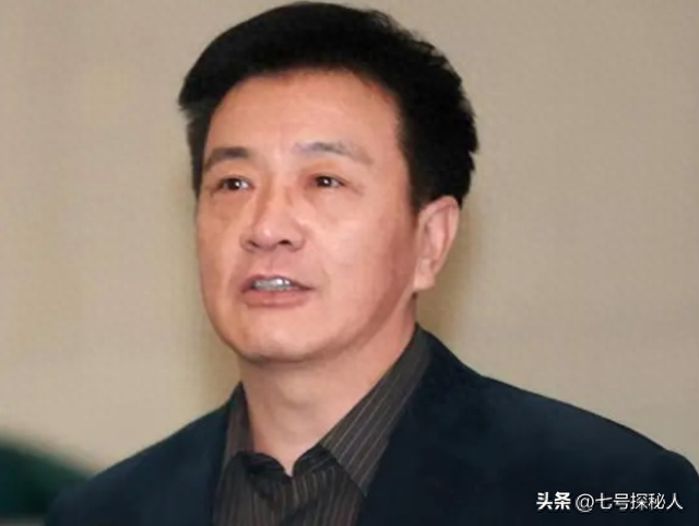 周里京一生清高不炒作，唯一心里过不去的坎，就是已故30年的妻子