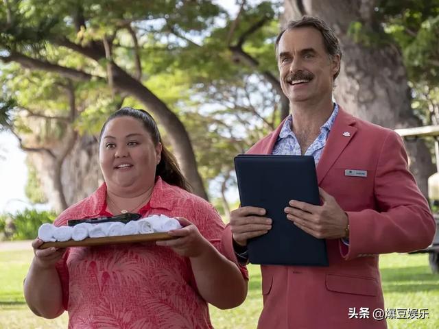 在欲望与虚伪的漩涡中沉浮《白莲花度假村》的双面镜鉴