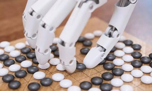 阿尔法元：当机器不再像人类一样思考，我们该何去何从？
